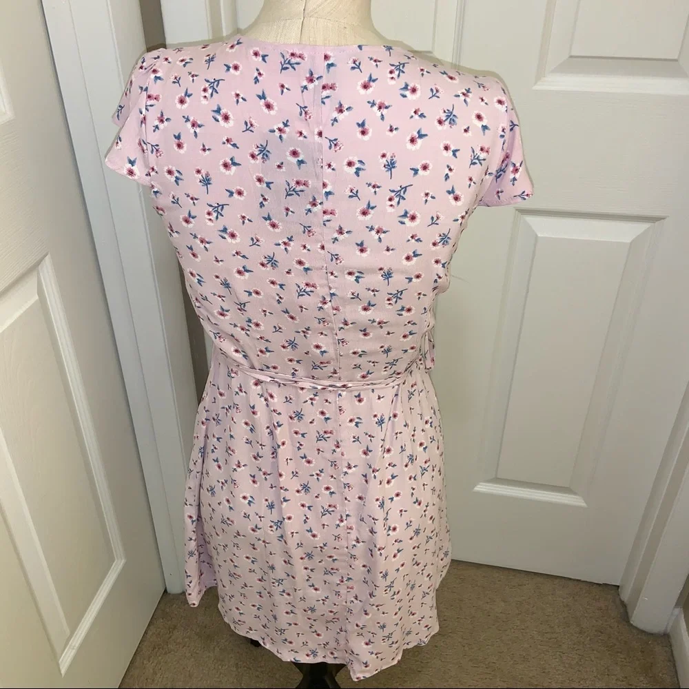 NWT Forever 21 Floral Ruffle Wrap Dress Size Small